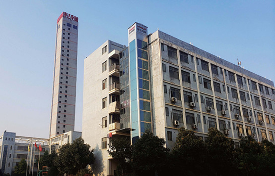 1619061613613461.jpg 16190584502040492149.jpg